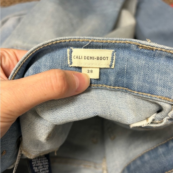 Madewell Cali Demi-Boot Jean Button-Front Edition - Picture 10 of 11